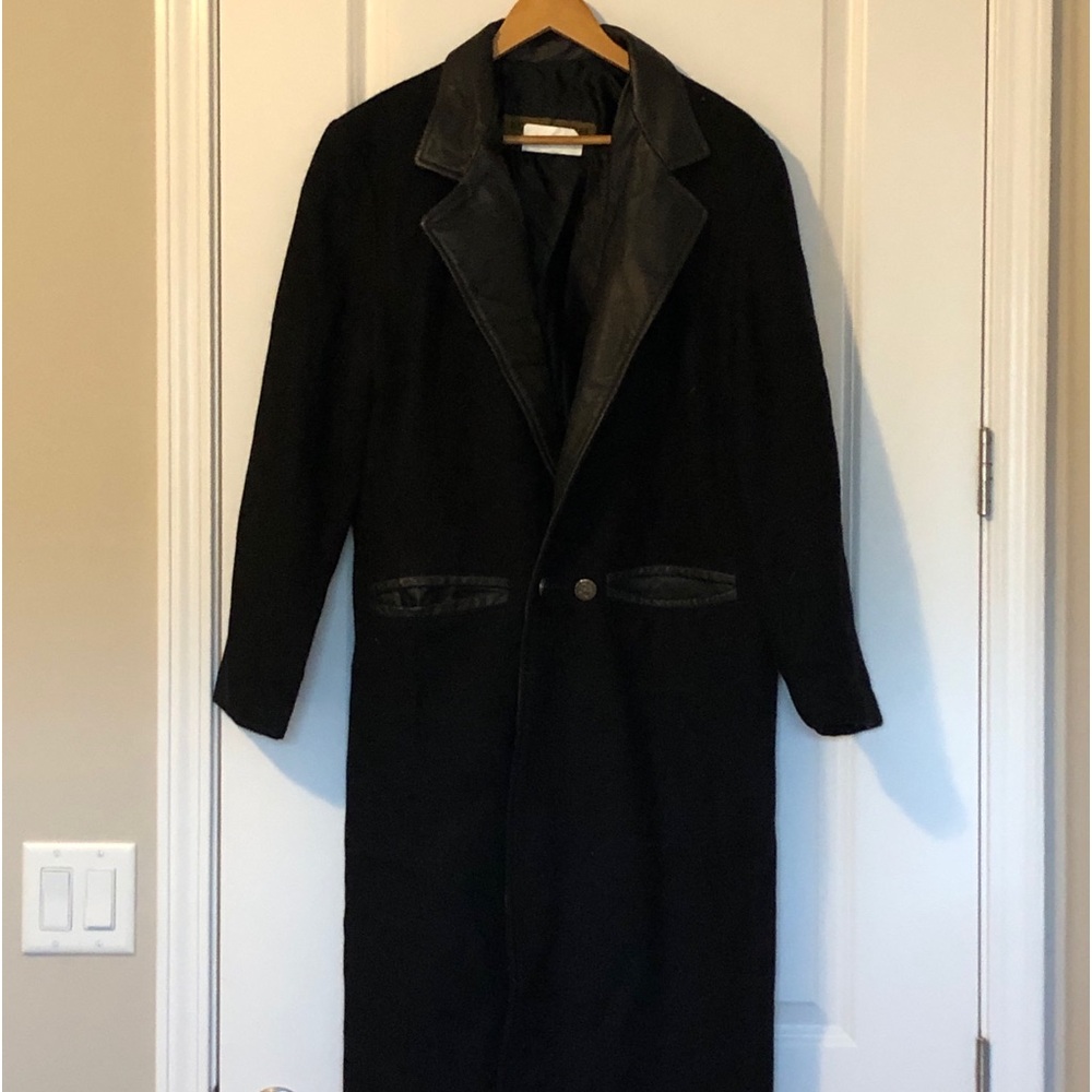 WOMEN  STYLISH TRENCH COAT.